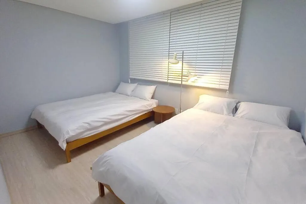 Hongdae Cozy&Lovely House 2Rooms Сеул 0*,  Южная Корея